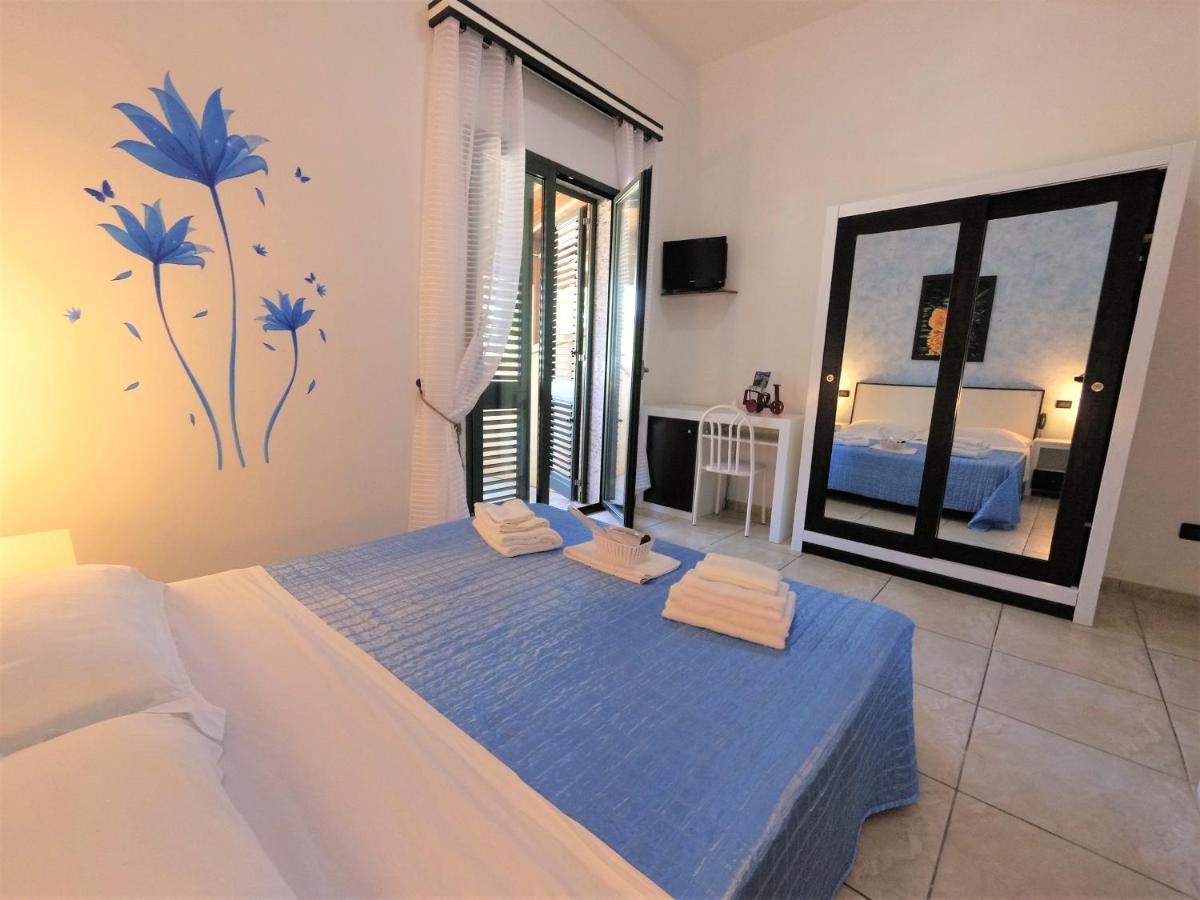 Hotel Alba Chiara Sant'Andrea Salento Exterior photo