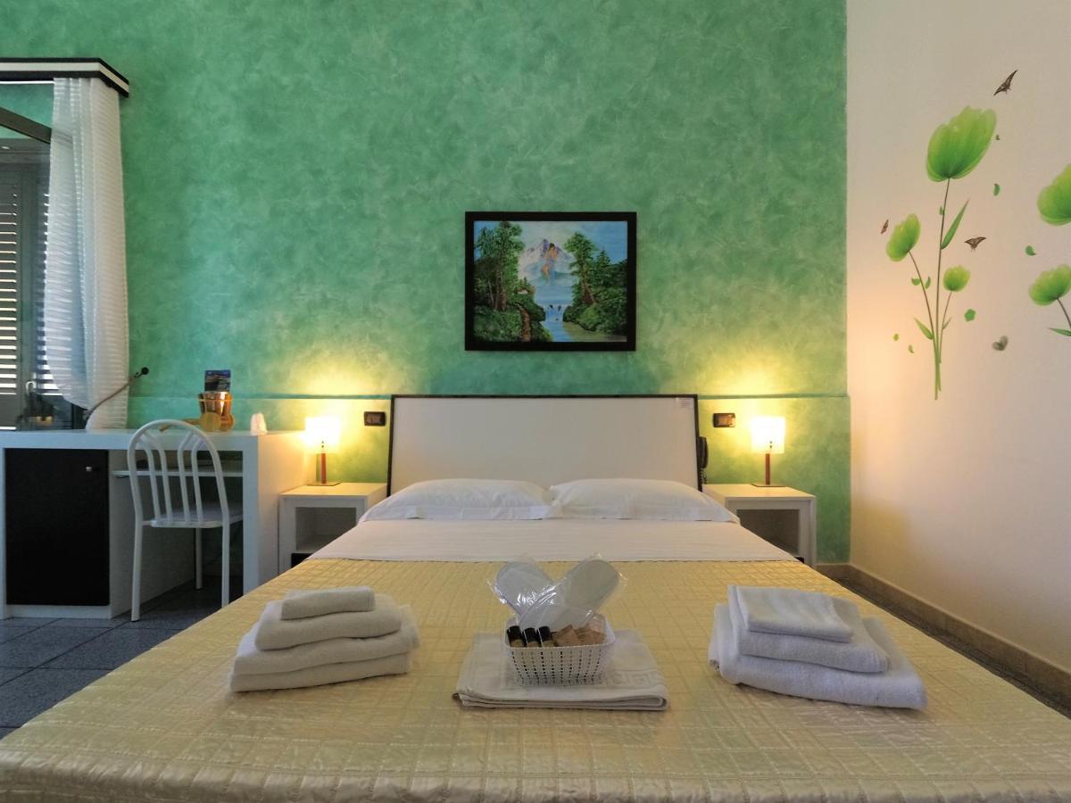 Hotel Alba Chiara Sant'Andrea Salento Exterior photo